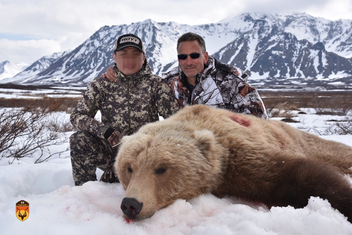 棕熊狩猎 灰熊狩猎 阿拉斯加狩猎 加拿大狩猎