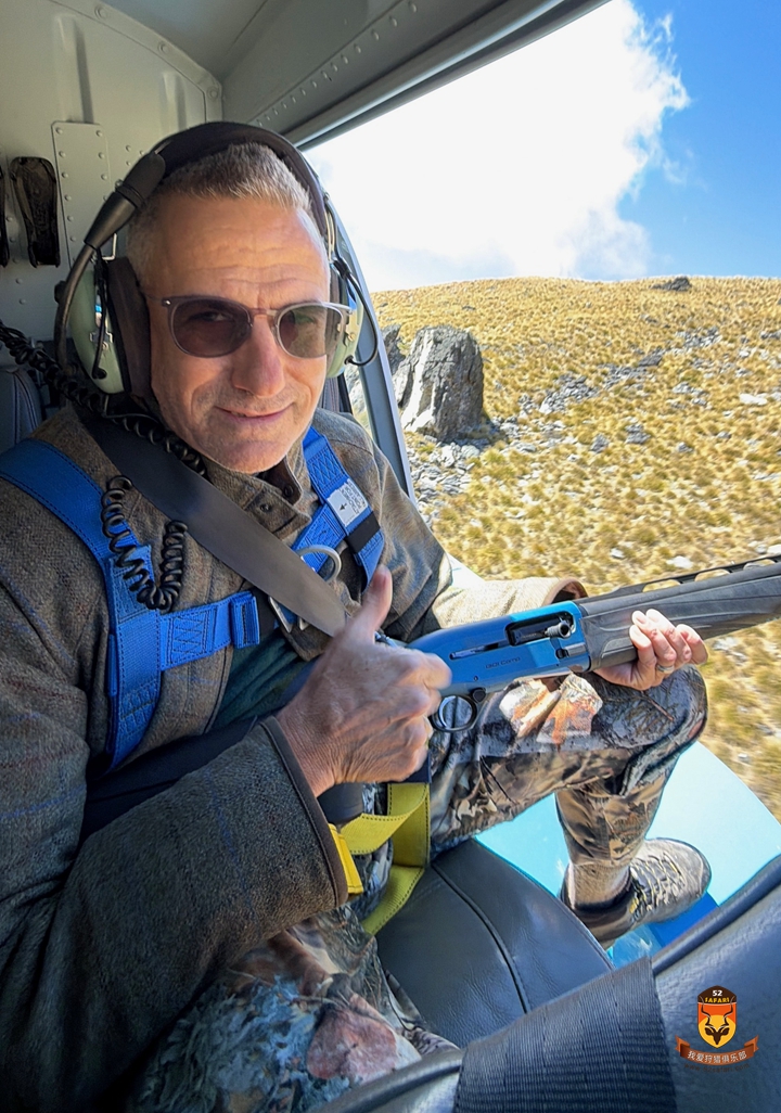 新西兰直升飞机狩猎团